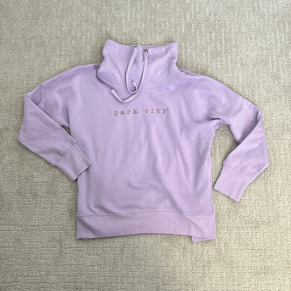 Park City Utah lavender purple mock turtleneck long sleeve pullover hoodie